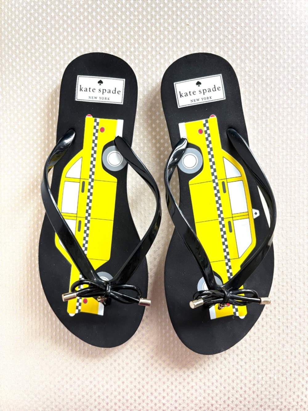 Kate Spade New York Taxi Cab flip flops. - Picture 2 of 9